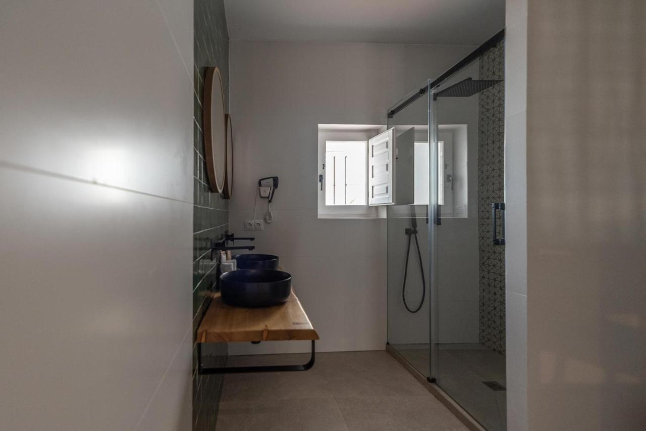 Отель Hospederia Boutique By La Juderia De Vejer- Adults Only Вьер де ла Фронтера Экстерьер фото